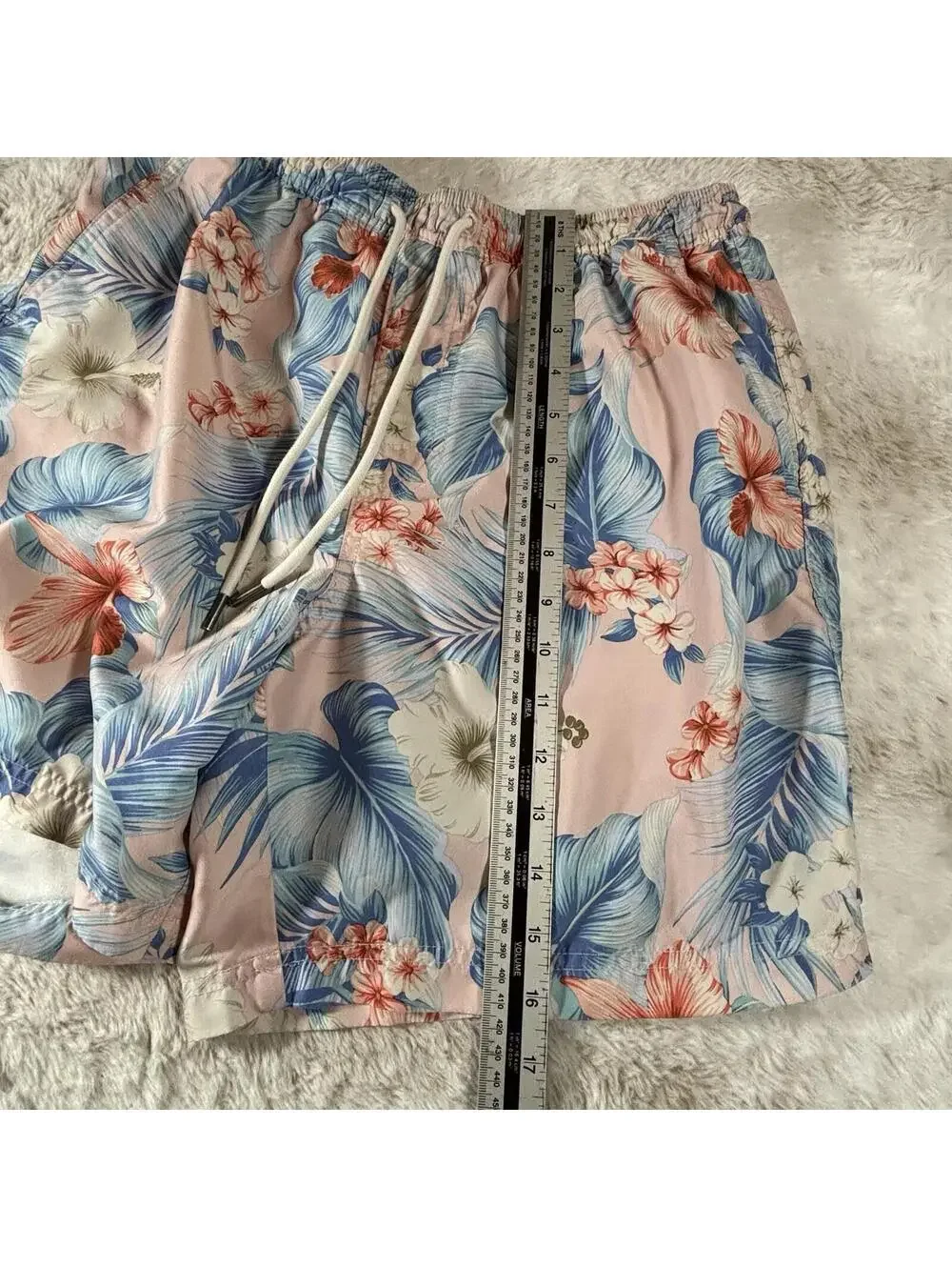American Eagle Swim Trunks Men’s Medium Pink Floral Beach Shorts